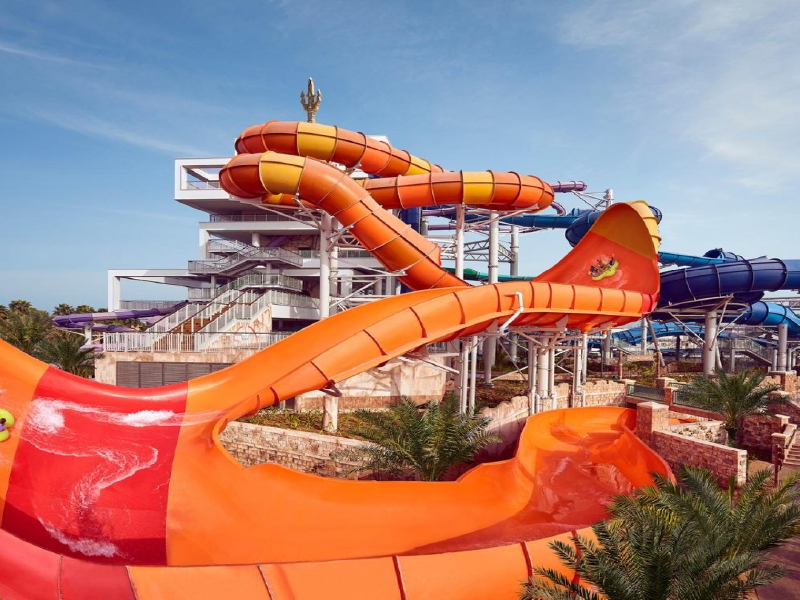 Atlantis Aquaventure Waterpark on a Dubai city tour with Homeland Travel Agency